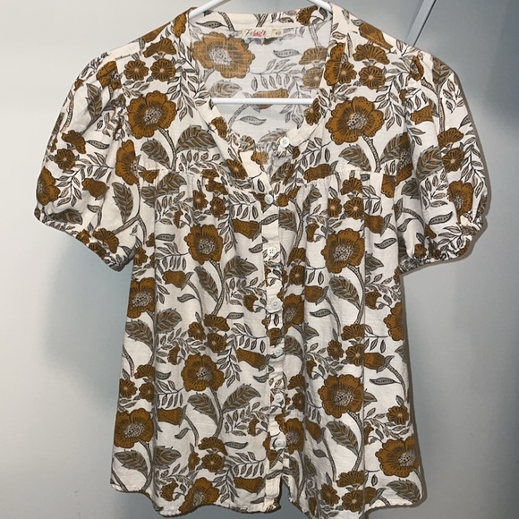 Faherty soft floral tee EUC - Picture 4 of 10